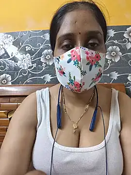Snapshot of Garimaa_Cherry chatting on June 27, 2026, 7:52 pm Garimaa Cherry online show from June 27, 2026, 7:52 pm