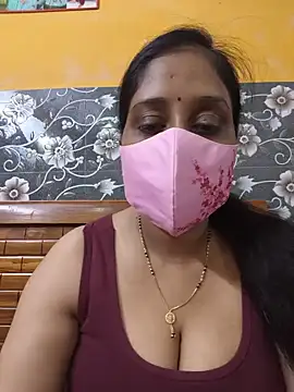 Snapshot of Garimaa_Cherry chatting on July 14, 2026, 6:35 pm Garimaa Cherry online show from July 14, 2026, 6:35 pm