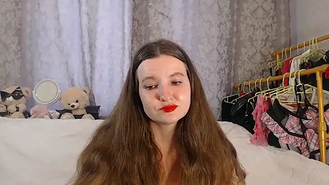 Snapshot of ChloeBrooklyn chatting on July 1, 2026, 12:07 pm ChloeBrooklyn online show from July 1, 2026, 12:07 pm