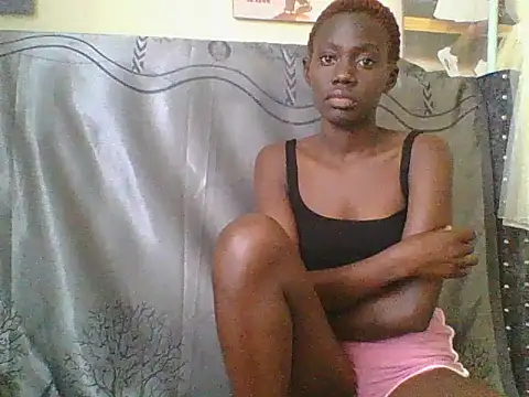 Snapshot of Tish_Leylah chatting on June 18, 2026, 9:58 am Tish Leylah online show from June 18, 2026, 9:58 am