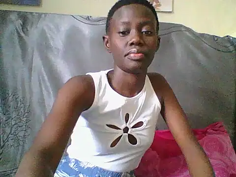 Snapshot of Tish_Leylah chatting on July 7, 2026, 12:42 pm Tish Leylah online show from July 7, 2026, 12:42 pm