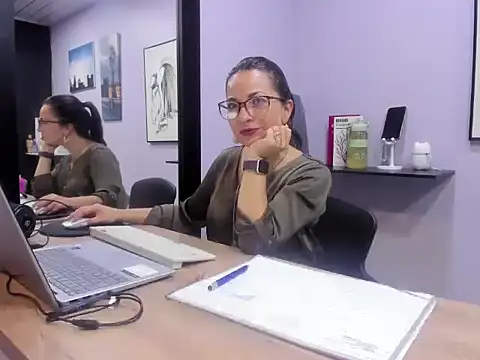 Snapshot of Greta_Borbon_ chatting on June 23, 2026, 11:52 am Greta Borbon online show from June 23, 2026, 11:52 am