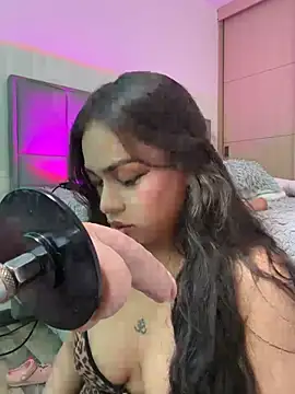 MilaHank online show from August 1, 2026, 7:57 pm