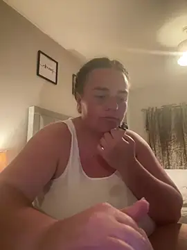 Snapshot of Bustygem_ chatting on June 23, 2026, 10:08 pm Bustygem online show from June 23, 2026, 10:08 pm