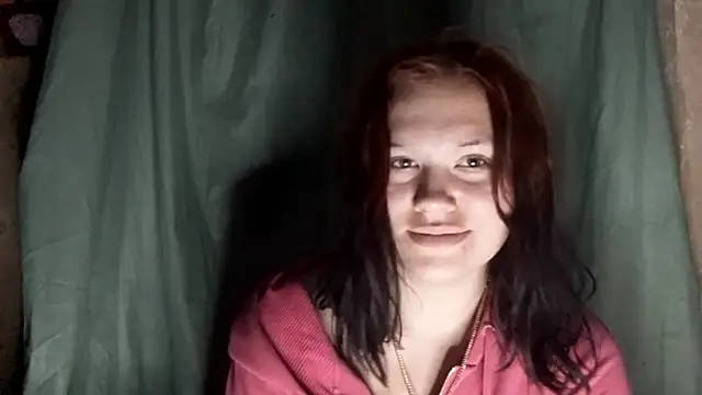 Snapshot of FayeWildman chatting on July 19, 2026, 6:22 pm FayeWildman online show from July 19, 2026, 6:22 pm