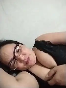 Snapshot of Naaya8109 chatting on July 21, 2026, 12:02 am Naaya8109 online show from July 21, 2026, 12:02 am
