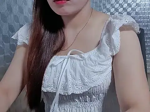 Miuu99 online show from July 6, 2026, 11:40 am