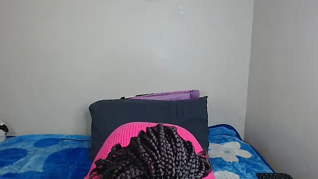 SexyMoe04 online show from July 6, 2026, 5:15 pm