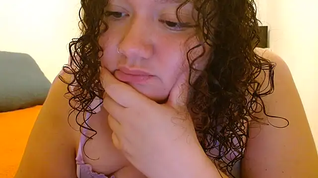 Snapshot of HeidiSanabria chatting on July 20, 2026, 10:34 pm HeidiSanabria online show from July 20, 2026, 10:34 pm