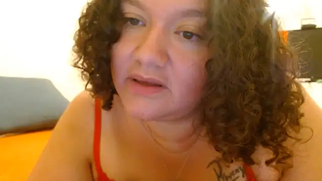 Snapshot of HeidiSanabria chatting on July 23, 2026, 1:58 am HeidiSanabria online show from July 23, 2026, 1:58 am
