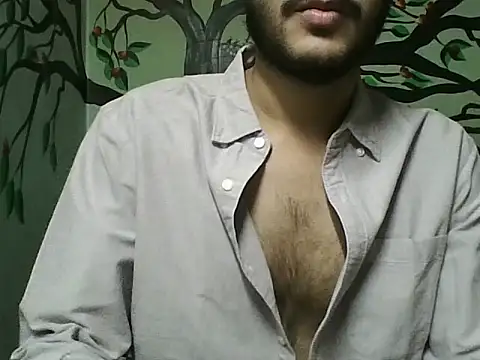Snapshot of Underrock chatting on July 17, 2026, 4:34 pm Underrock online show from July 17, 2026, 4:34 pm