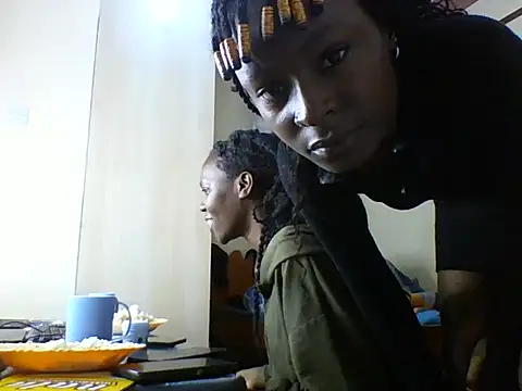 freakyqueenB online show from June 20, 2026, 8:00 pm