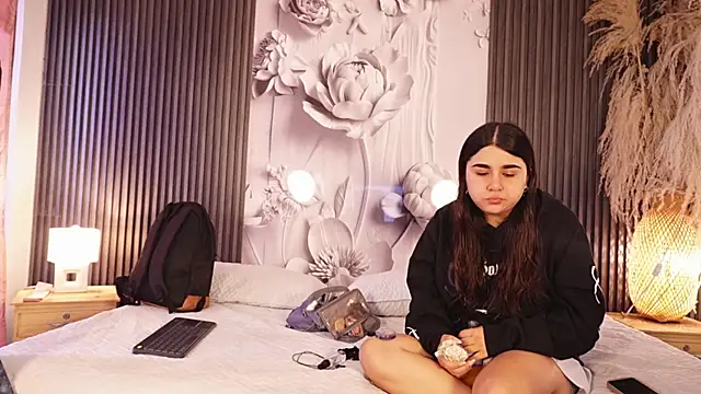 Snapshot of GabbyAndDominic chatting on July 16, 2026, 12:44 pm GabbyAndDominic online show from July 16, 2026, 12:44 pm