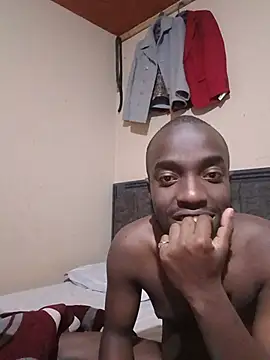 Snapshot of Earnthis chatting on July 21, 2026, 9:50 pm Earnthis online show from July 21, 2026, 9:50 pm
