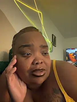 Caramelcreamer online show from June 19, 2026, 12:37 am