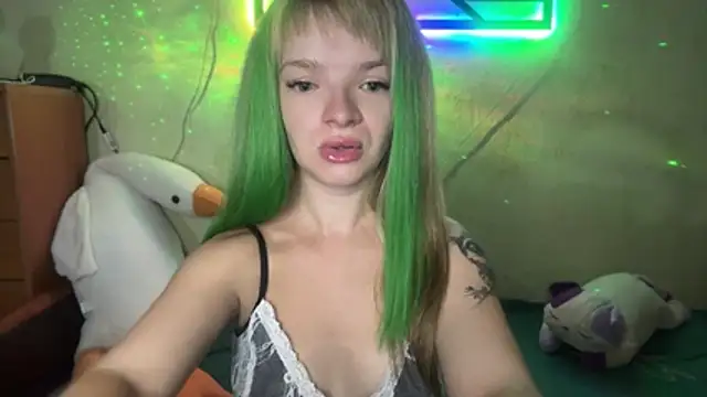 Snapshot of JadeEva chatting on July 14, 2026, 8:03 pm JadeEva online show from July 14, 2026, 8:03 pm
