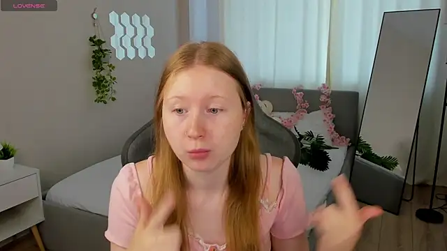 LiliTiny online show from July 24, 2026, 1:25 am