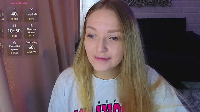Snapshot of Kate__Walker chatting on June 21, 2026, 6:16 am Kate Walker online show from June 21, 2026, 6:16 am