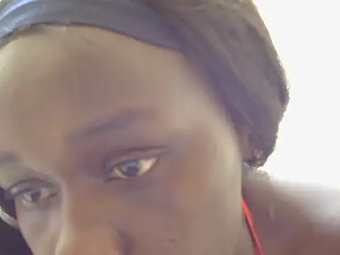 Snapshot of Heliosann chatting on July 16, 2026, 4:57 pm Heliosann online show from July 16, 2026, 4:57 pm