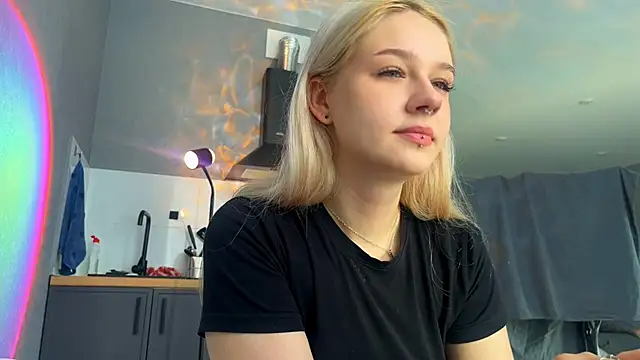 Snapshot of MichelleMargiela chatting on August 6, 2026, 4:14 am MichelleMargiela online show from August 6, 2026, 4:14 am