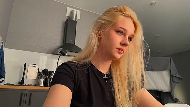 Snapshot of MichelleMargiela chatting on August 8, 2026, 12:46 am MichelleMargiela online show from August 8, 2026, 12:46 am