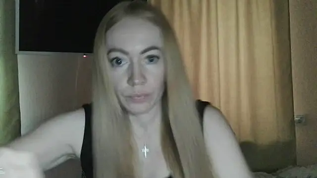 Snapshot of Zolissani chatting on June 21, 2026, 11:13 am Zolissani online show from June 21, 2026, 11:13 am