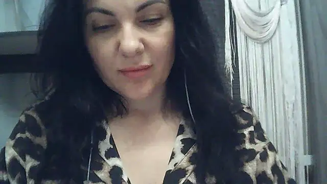 Camilynbi online show from June 29, 2026, 8:42 pm