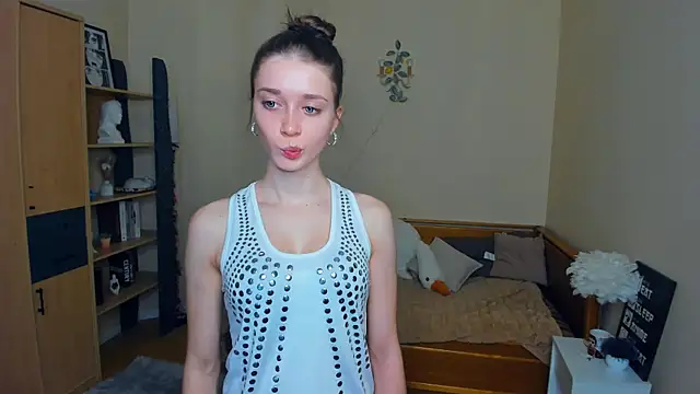 Snapshot of HermilaJaco chatting on July 3, 2026, 7:37 am HermilaJaco online show from July 3, 2026, 7:37 am