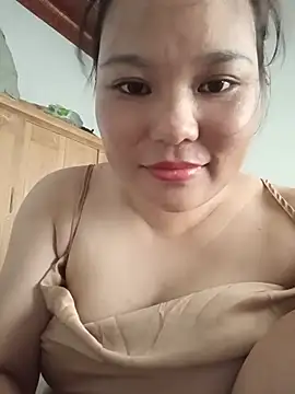 Snapshot of Holy-mi chatting on July 18, 2026, 4:38 am Holy-mi online show from July 18, 2026, 4:38 am