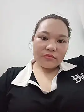 Snapshot of Holy-mi chatting on July 25, 2026, 6:11 am Holy-mi online show from July 25, 2026, 6:11 am
