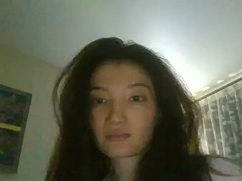 Snapshot of Calenyagi chatting on July 6, 2026, 10:23 am Calenyagi online show from July 6, 2026, 10:23 am