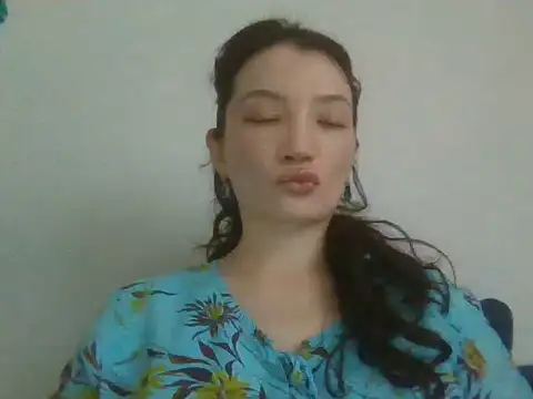 Snapshot of Calenyagi chatting on July 14, 2026, 9:58 am Calenyagi online show from July 14, 2026, 9:58 am