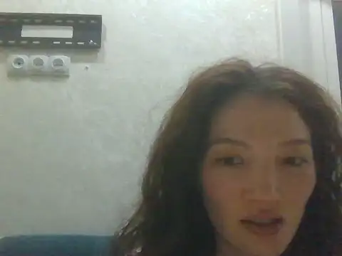 Snapshot of Calenyagi chatting on July 27, 2026, 2:57 pm Calenyagi online show from July 27, 2026, 2:57 pm
