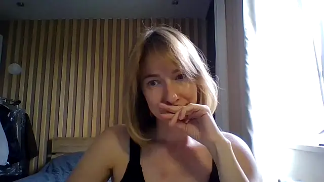 Snapshot of Deloriada chatting on July 31, 2026, 9:09 am Deloriada online show from July 31, 2026, 9:09 am