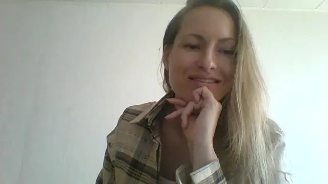 Snapshot of Nimetta chatting on July 9, 2026, 11:36 am Nimetta online show from July 9, 2026, 11:36 am