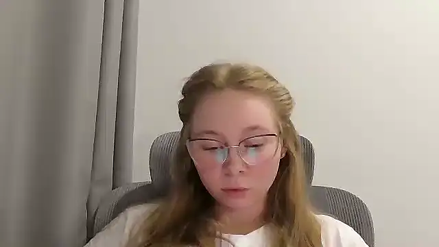 Vinelly online show from June 23, 2026, 7:23 pm