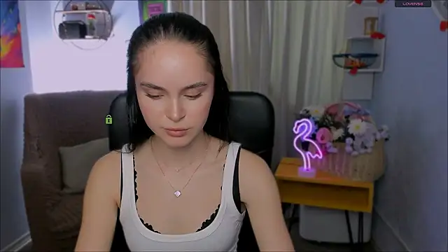 Snapshot of vanesa_lux chatting on July 17, 2026, 12:34 pm vanesa lux online show from July 17, 2026, 12:34 pm