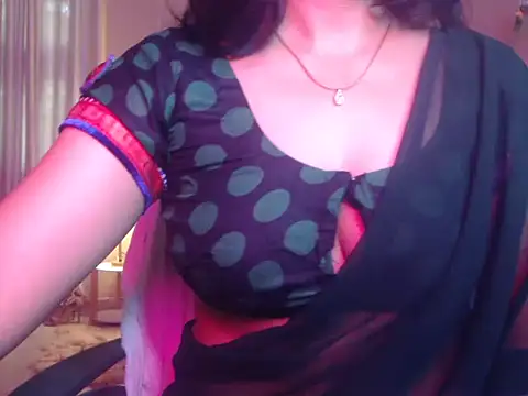 Velvet Queen1 online show from July 16, 2026, 2:06 am