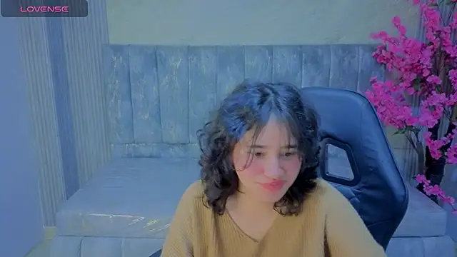 Lizz s online show from July 16, 2026, 8:37 pm