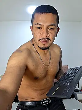 Snapshot of BrunoSilva_ chatting on June 27, 2026, 12:22 pm BrunoSilva online show from June 27, 2026, 12:22 pm