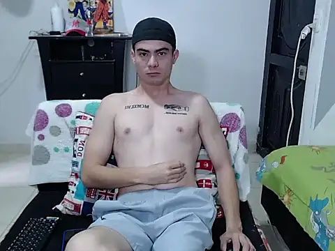Snapshot of Zac_Efront chatting on July 23, 2026, 4:16 pm Zac Efront online show from July 23, 2026, 4:16 pm