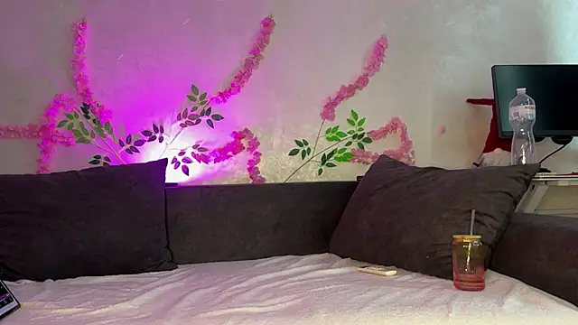 SofiaRay  online show from July 5, 2026, 3:30 pm