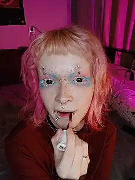 Snapshot of meow_nicole chatting on July 3, 2026, 8:37 pm meow nicole online show from July 3, 2026, 8:37 pm