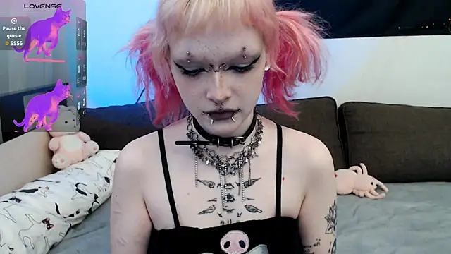 Snapshot of meow_nicole chatting on July 21, 2026, 5:32 am meow nicole online show from July 21, 2026, 5:32 am