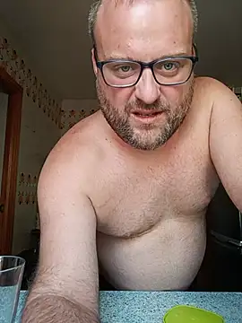 Snapshot of ashur88 chatting on July 26, 2026, 1:29 pm ashur88 online show from July 26, 2026, 1:29 pm