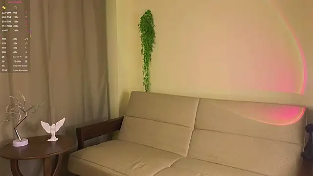 VacuumBarbie online show from July 28, 2026, 12:48 pm