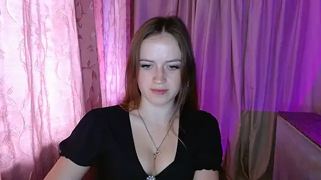 Snapshot of ElinaStar00 chatting on July 22, 2026, 9:01 am ElinaStar00 online show from July 22, 2026, 9:01 am