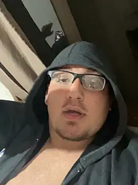 luisinnnnnn online show from July 23, 2026, 2:09 am