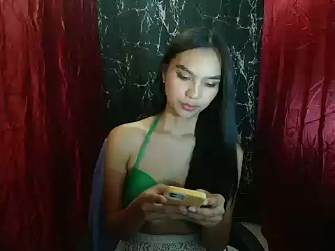 Snapshot of BlackBarbie4u chatting on December 20, 2024, 6:29 am BlackBarbie4u online show from December 20, 2024, 6:29 am