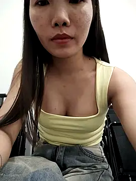 Snapshot of -Evador- chatting on July 7, 2026, 8:29 am -Evador- online show from July 7, 2026, 8:29 am